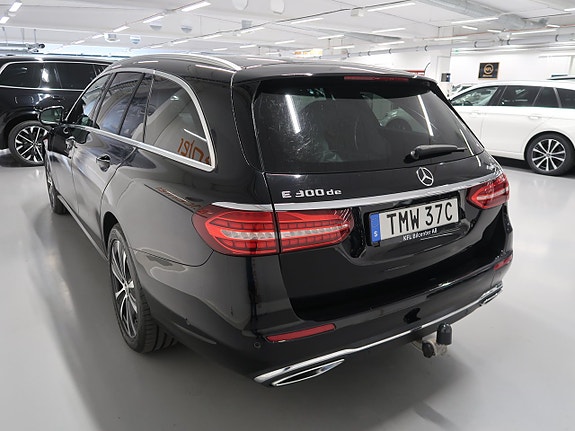 Mercedes-Benz E300 8 of 30