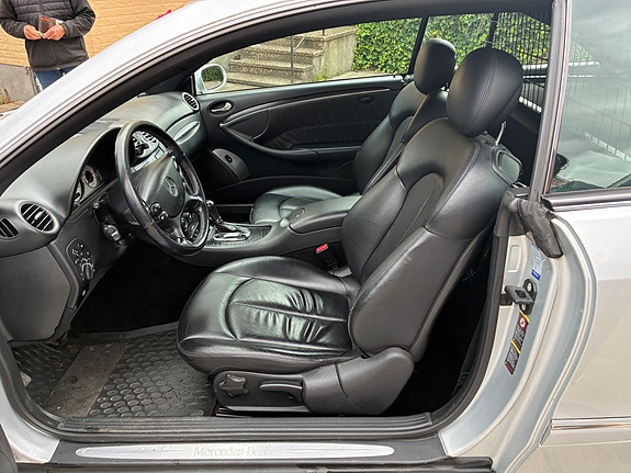 Mercedes-Benz CLK200 6 of 7