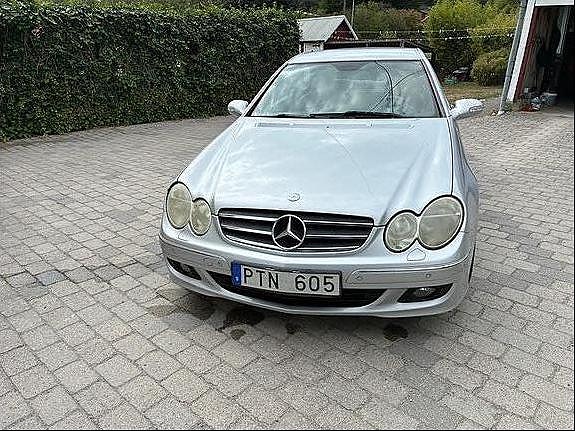 Mercedes-Benz CLK200 2 of 7