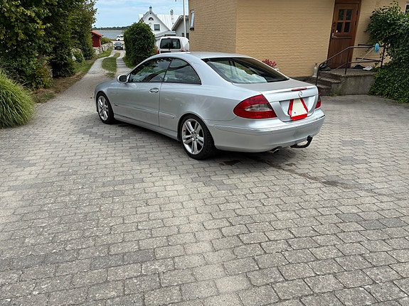Mercedes-Benz CLK200 5 of 7