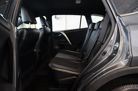 Toyota RAV4 18 of 19