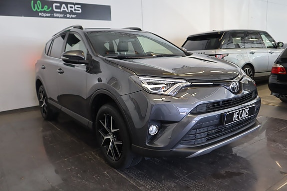 Toyota RAV4 3 of 19