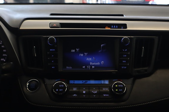 Toyota RAV4 16 of 19