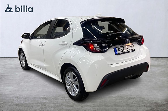 Toyota Yaris 2 of 21