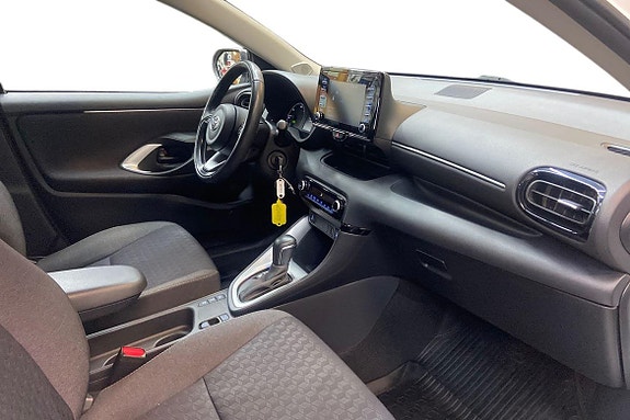Toyota Yaris 7 of 21