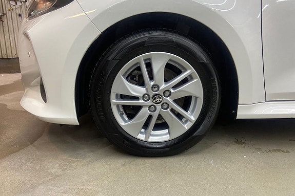 Toyota Yaris 17 of 21