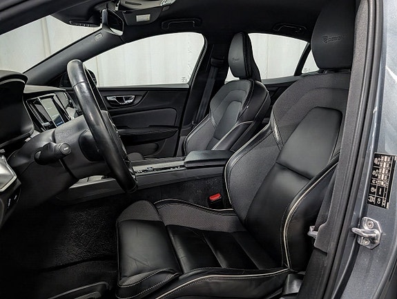 Volvo S60 11 of 14