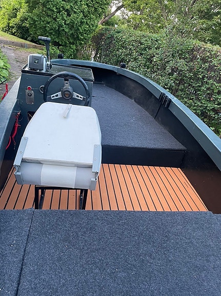 Fiskebåt kastdäck 35hk+elmotor styrpulpet släp ingår 4 of 10
