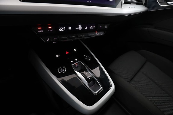 Audi Q4 e-tron 24 of 30
