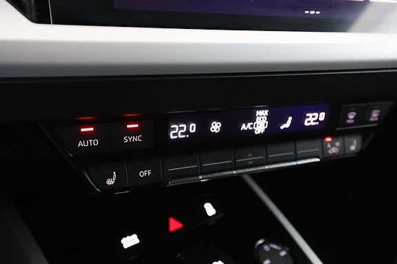 Audi Q4 e-tron 25 of 30