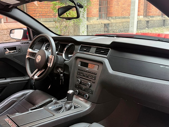 Ford Mustang 22 of 28