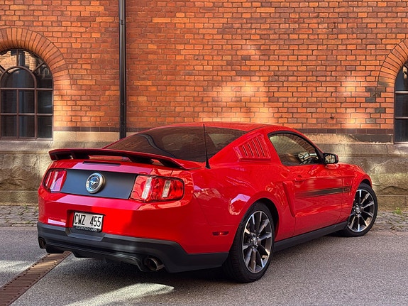 Ford Mustang 9 of 28