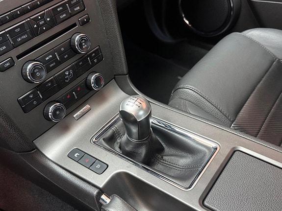 Ford Mustang 20 of 28