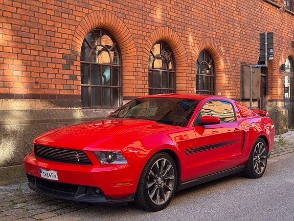 Ford Mustang 3 of 28