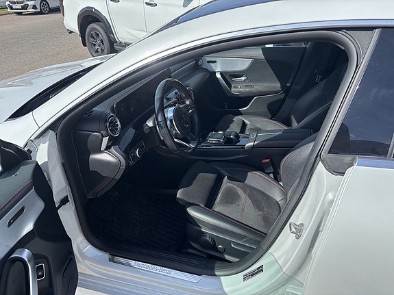 Mercedes-Benz CLA200 d 10 of 15