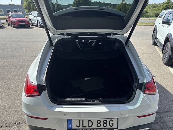 Mercedes-Benz CLA200 d 8 of 15