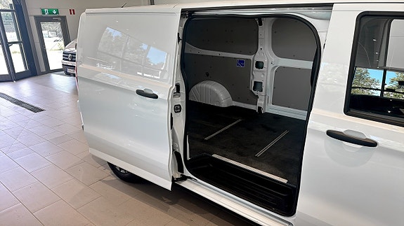Volkswagen Transporter 12 of 14