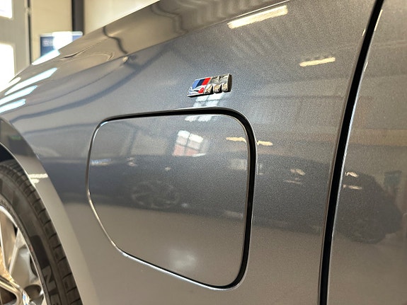 BMW 330e 27 of 28