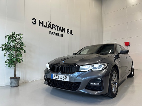 BMW 330e 9 of 28