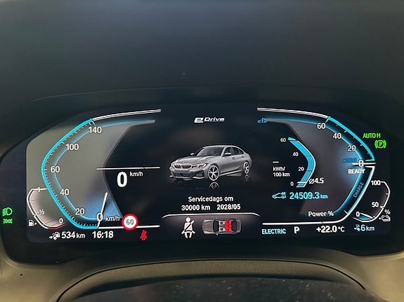 BMW 330e 21 of 28
