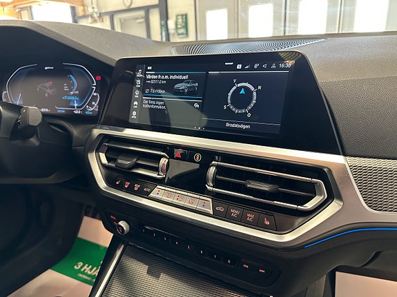 BMW 330e 19 of 28