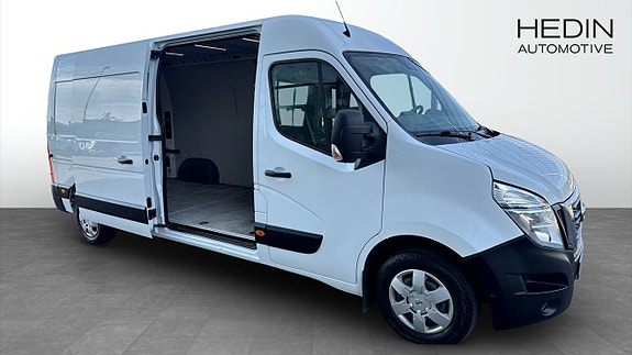 Nissan NV400 6 of 9