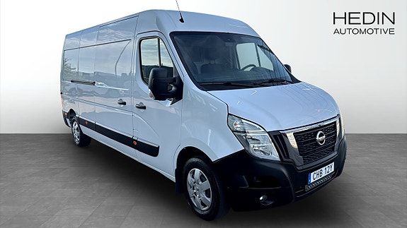 Nissan NV400 9 of 9