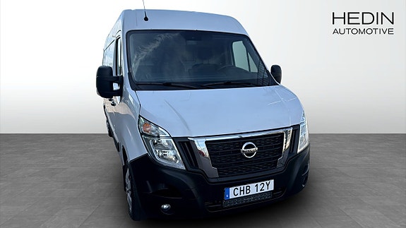 Nissan NV400 8 of 9