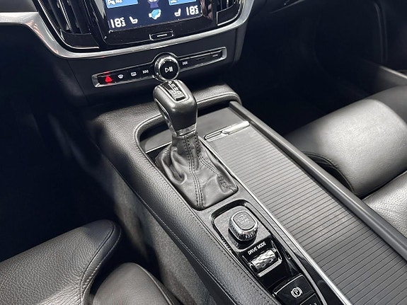 Volvo S90 17 of 18