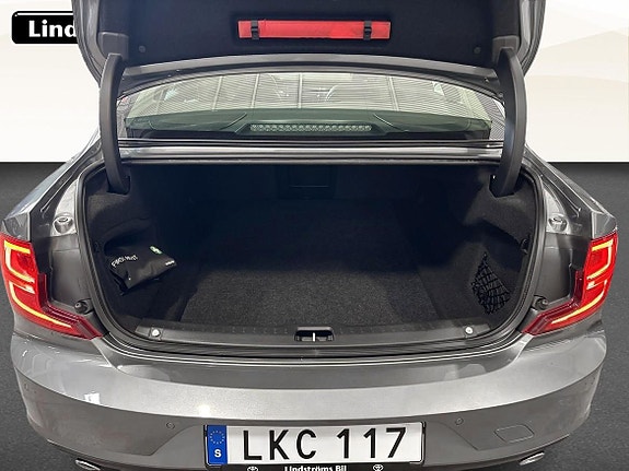 Volvo S90 12 of 18