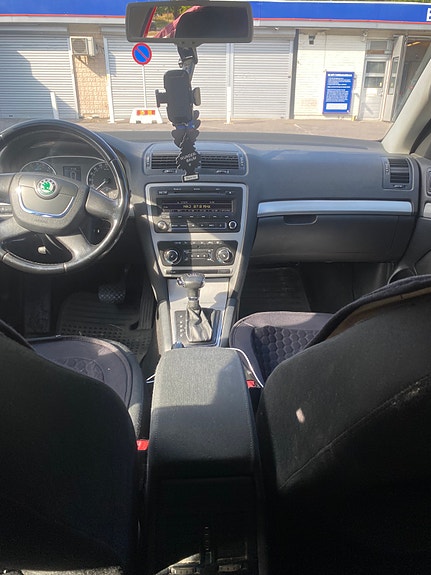 Skoda Octavia 3 of 9