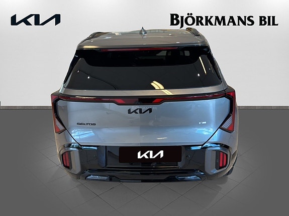 Kia Seltos 5 of 13