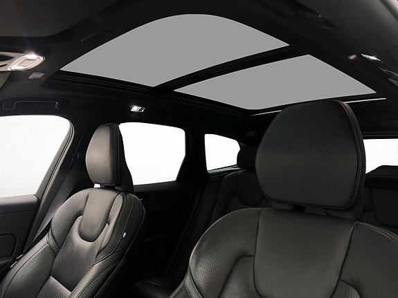 Volvo XC60 14 of 30