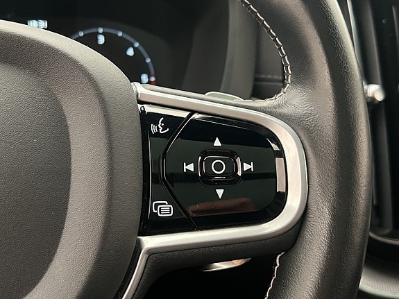 Volvo XC60 18 of 30
