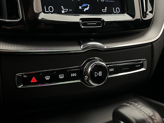 Volvo XC60 29 of 30