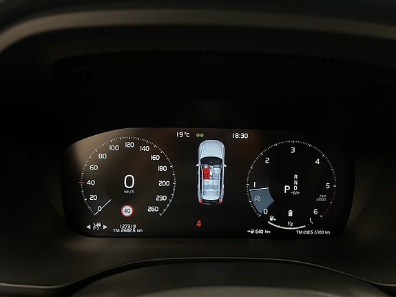 Volvo XC60 16 of 30