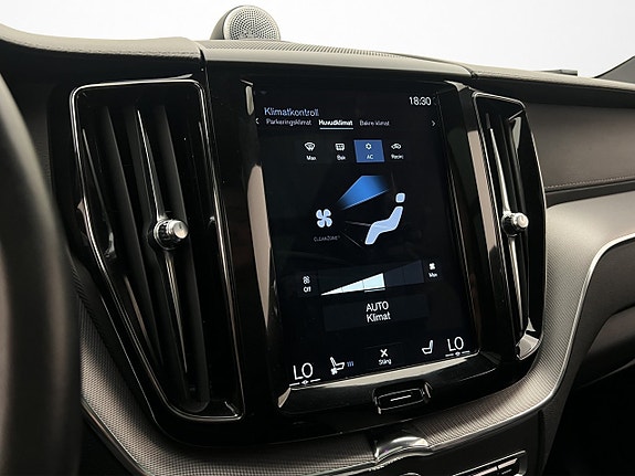 Volvo XC60 25 of 30