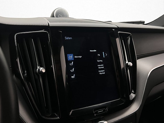 Volvo XC60 28 of 30