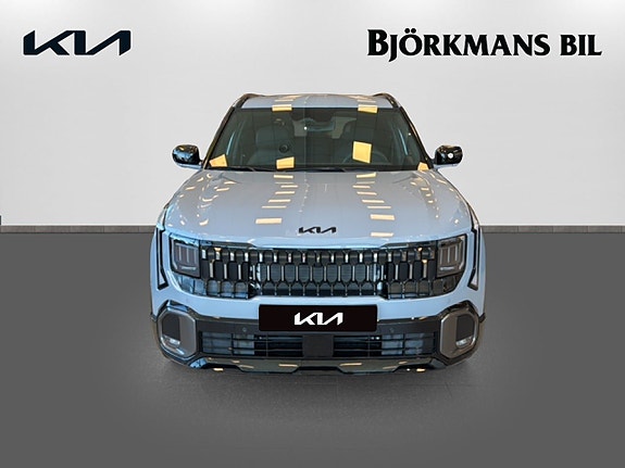 Kia Seltos 2 of 16