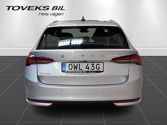 Skoda Octavia 2 of 18