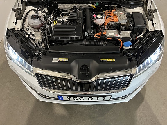 Skoda Superb 15 of 30