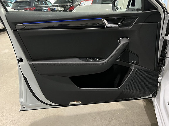 Skoda Superb 9 of 30