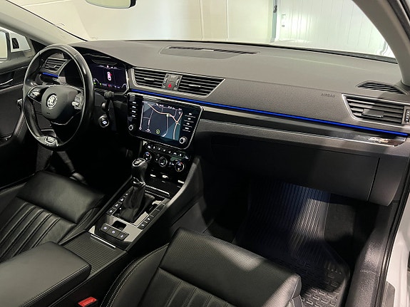 Skoda Superb 17 of 30
