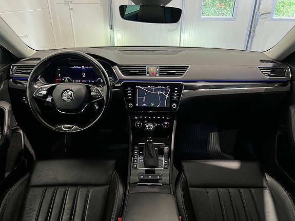 Skoda Superb 18 of 30