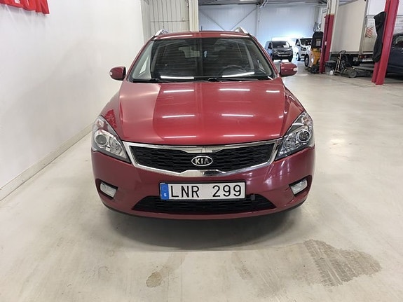 Kia Ceed 2 of 10