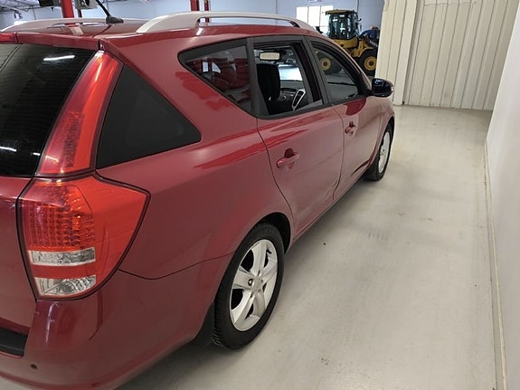 Kia Ceed 4 of 10