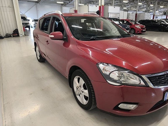 Kia Ceed 3 of 10