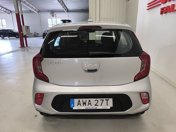 Kia Picanto 5 of 10