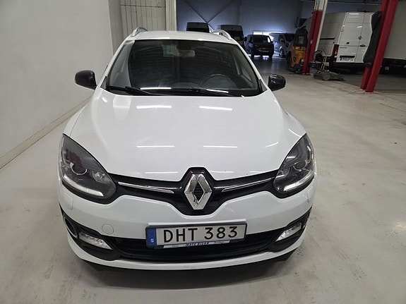 Renault Megane 2 of 10