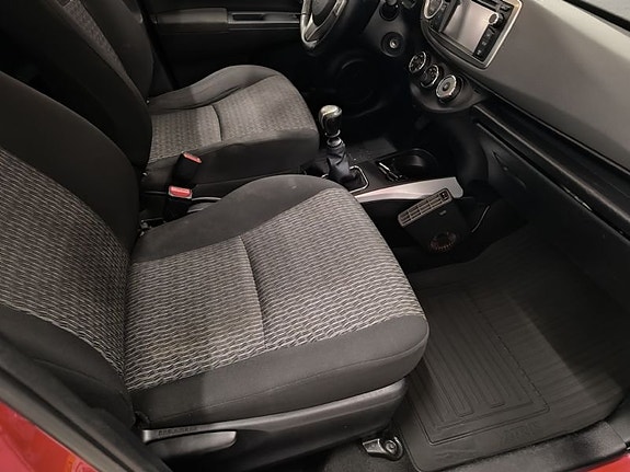 Toyota Yaris 10 of 10